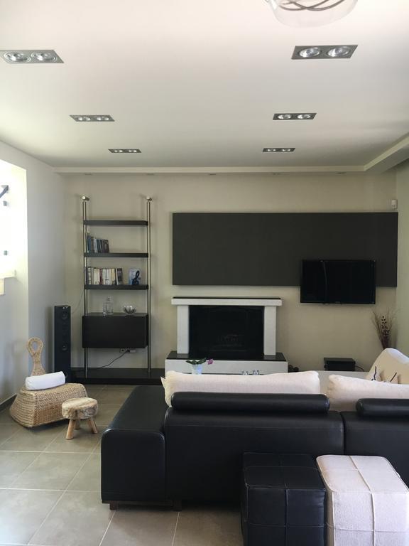 Villa Evi 依克希亚 外观 照片